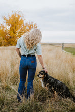 Load image into Gallery viewer, Wrangler Retro Bailey Trouser Jean