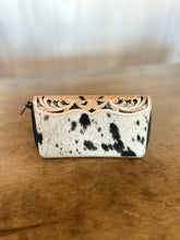 Load image into Gallery viewer, Darrington Ranch Clutch Wallet