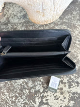 Load image into Gallery viewer, Dorado Hand-tooled Wallet