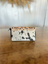 Load image into Gallery viewer, Darrington Ranch Clutch Wallet