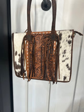 Load image into Gallery viewer, Cowhide and Tooled Leather Fringe Bag Tote