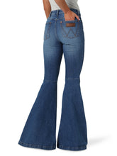 Load image into Gallery viewer, Wrangler® Retro® The Green Jean - Trumpet Flare - Ginny