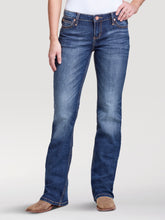 Load image into Gallery viewer, Women's Wrangler Retro Mae Medium Wash Jeans