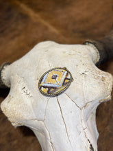 Load image into Gallery viewer, Rope Edge Yellow Navajo Leather Belt Buckle