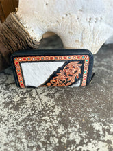 Load image into Gallery viewer, Dorado Hand-tooled Wallet
