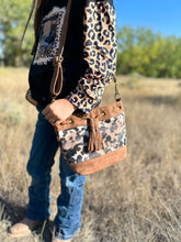 Load image into Gallery viewer, Girls Animal Printed Purse
