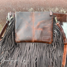 Load image into Gallery viewer, Roper Leather Shoulder Bag
