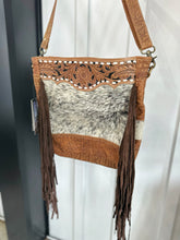 Load image into Gallery viewer, Plains Roundup Leather &amp; Hairon Bag
