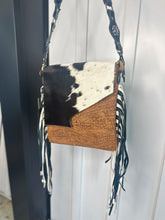 Load image into Gallery viewer, Stratford Trail Fringed Bag
