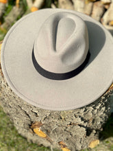 Load image into Gallery viewer, The Rancher&#39;s Hat &quot;Light Grey&quot;
