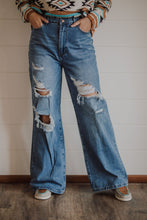 Load image into Gallery viewer, The &quot;Jessie&quot; Jeans
