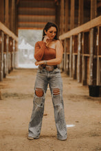 Load image into Gallery viewer, The &quot;Callie&quot; Wide Leg Jean
